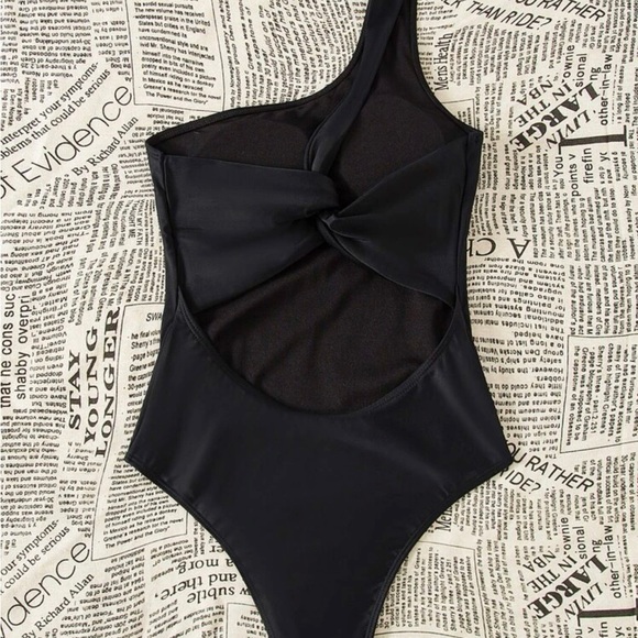 🖤3 for $6🖤 SHEIN swimsuit - Picture 2 of 4